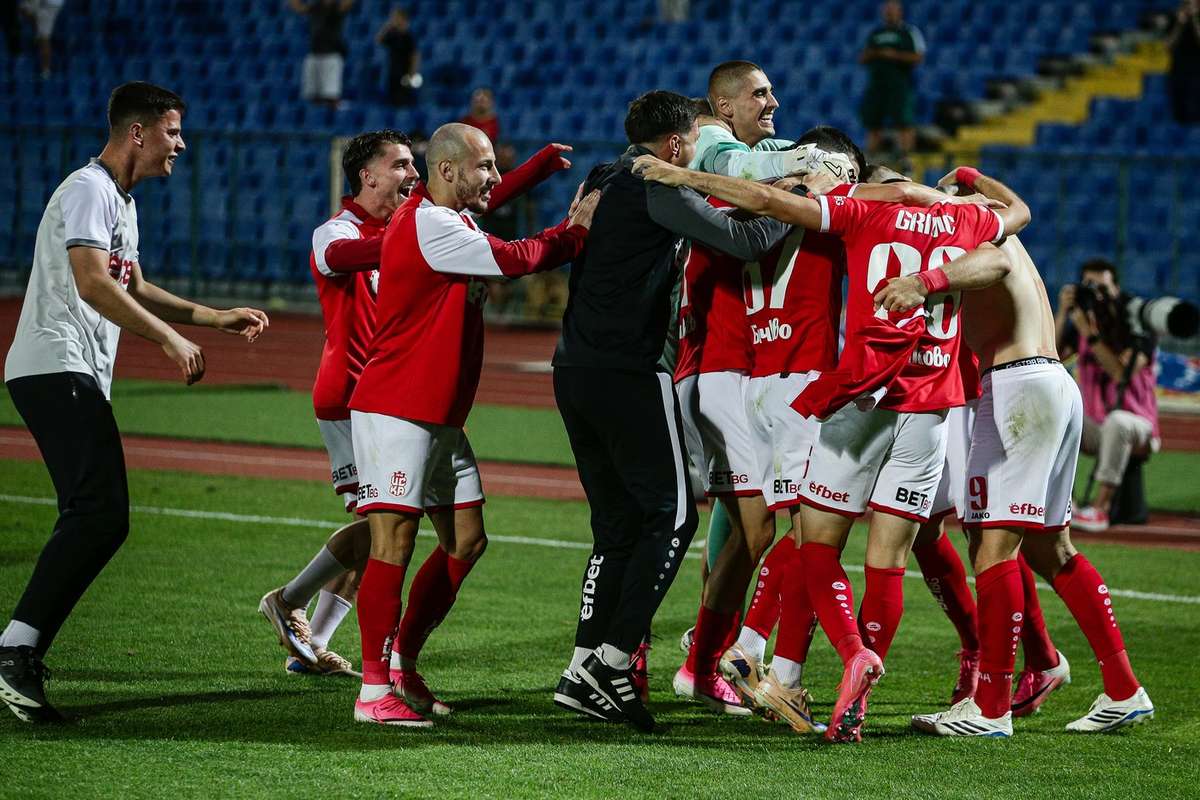 欧协联资格赛次回合战报：多队惊险晋级，CSKA 1948点球制胜