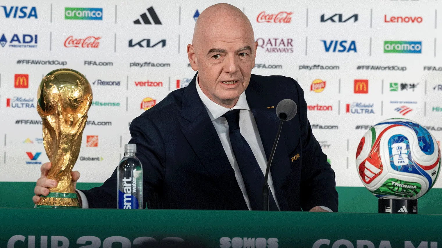世界杯主办城市催款 FIFA欠款未付或因承诺引发新危机
