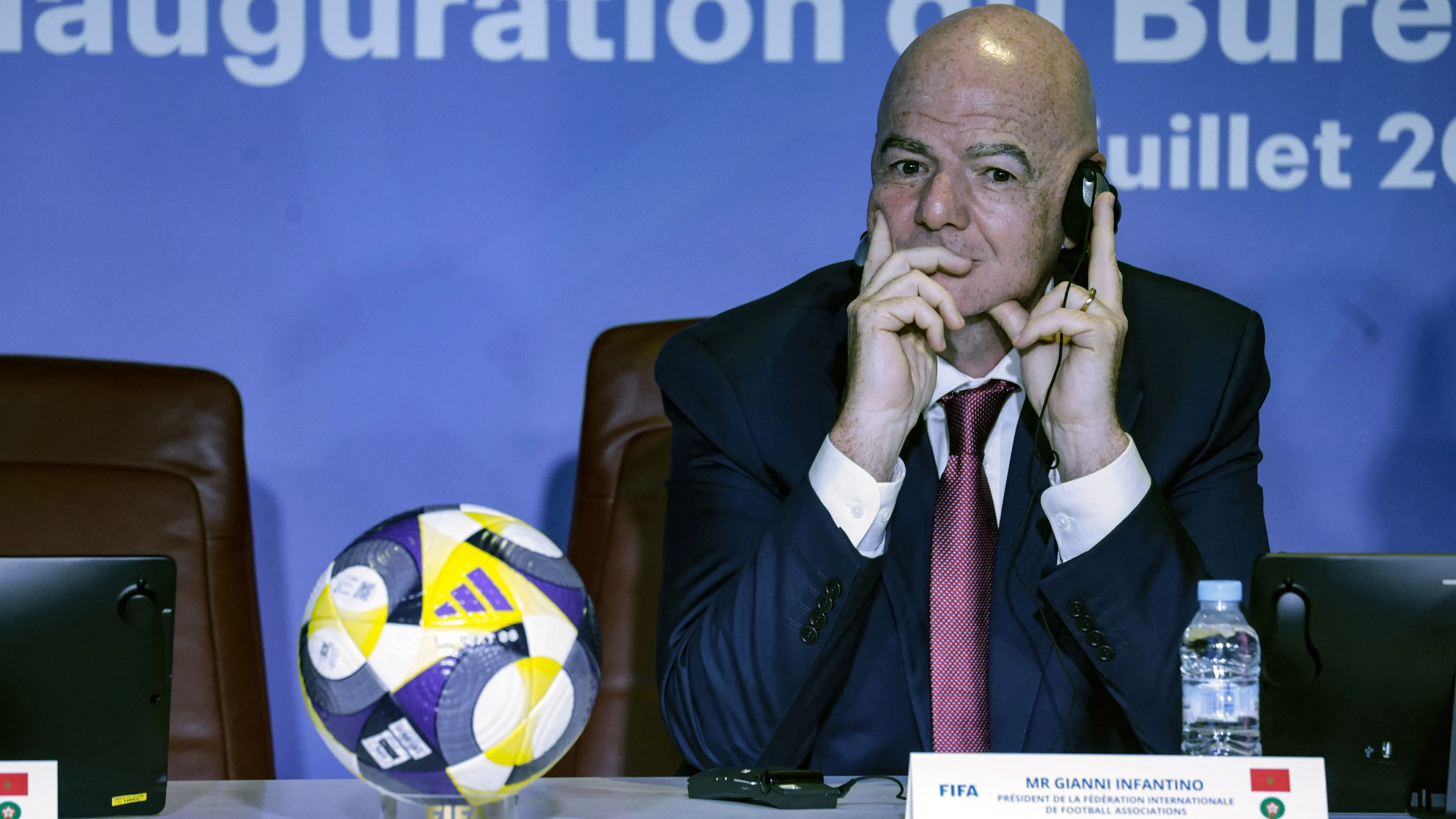 危机升级！因凡蒂诺紧急召集会议，FIFA主席之位岌岌可危
