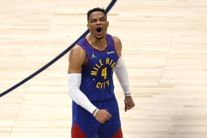 杨毅：威少场均三双很厉害但其实有定式 他是NBA塑造的体系内英雄