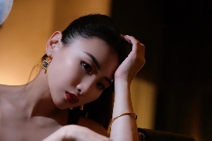 直播吧体育女神大赛32强PK赛Day4:潘晓婷对决赵丽娜 夏思凝出战