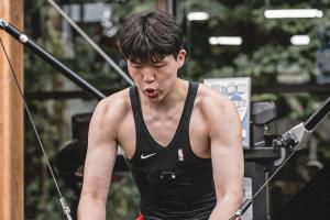 杨瀚森:我想努力成为一个让中国和波特兰大家骄傲的球员