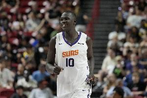 格雷森-阿伦：马卢阿奇指挥防守覆盖的能力已达到NBA级别