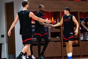 名嘴:NBA90年代训练强度很大 训练营前一周球员就会焦虑