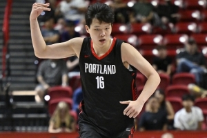 队记:面对经验丰富的勇士表现挣扎也没事 杨瀚森有提升空间