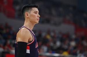 林书豪：今天还有那么多人支持我 很感谢大家那么长时间的支持