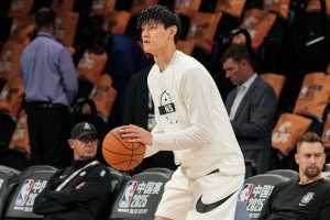 媒体人:NBA本质是商业联盟球迷是衣食父母 篮网却将小曾当吉祥物