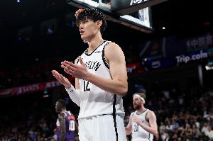 曾凡博未登场!媒体人:什么篮网烂网哪来回哪去 消费者能退票吧