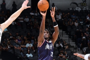 差距还是很大！广州3场NBA季前赛皆败 场均净负46分