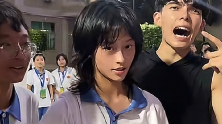不得了！汕头女高中生轻松碰板 打单挑疯狂拉杆&展现超强核心力量