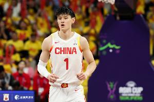 媒体人:看到余嘉豪、杨瀚森等都奔赴海外追梦 小曾不会甘于平凡