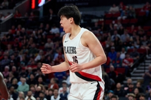 马健：杨瀚森的根本问题在于体能  这导致他进攻对抗差防守移动慢