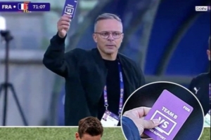 新规试用!U20世界杯,摩洛哥主帅成功运用VAR“挑战卡”