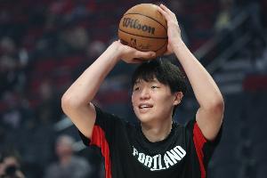 媒体人:杨瀚森首秀不算惊艳但也说不上差 他肯定会私下回味很久