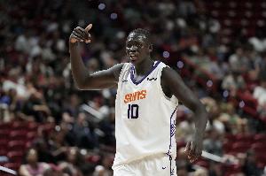 生涯首秀！太阳10号秀马卢阿奇4分钟罚球2中1拿到1分1帽