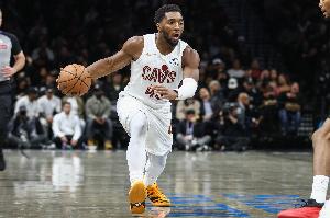 发挥一般！米切尔20投9中&三分8中1 砍下24分4助攻出现5次失误