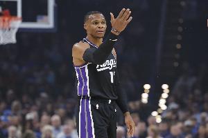 无保障底薪！威少第19次替补至少10分10助 NBA历史第一人！