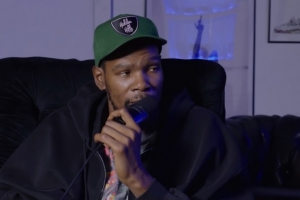 KD:每晚只睡5.5小时且房间完全不能有光 我就是7英尺巨婴