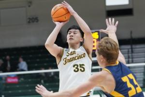 NCAA赛季首秀！王俊杰首发登场6中4攻下9分4板 赵维伦替补4分3助