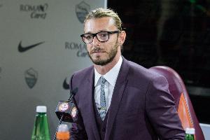 米体:巴尔扎雷蒂已经和罗马解约,将加盟马赛当贝纳蒂亚的助手