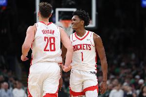 乌度卡:阿门有球无球兼备 他和谢泼德的运控正在实战中快速成长