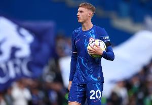 帕尔默:入选FIFPro最佳阵是巨大荣誉,被其他球员认可感觉很美妙
