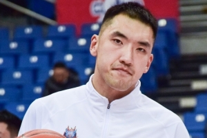 媒体人:在34岁的年纪 陶汉林却依然保持着高水平 为家乡倾尽全力