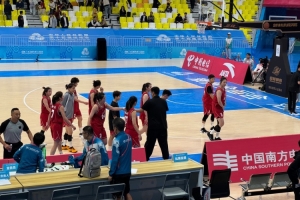 全运女篮成年组首日:北京险胜新疆 四川广东江苏辽宁轻松取胜