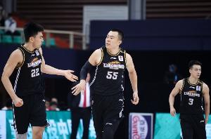 体坛周报:四天四赛净胜149分!辽篮老将如何熬过魔鬼赛程?