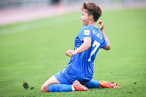 湖北队7-0河南队晋级全运会8强将战山东队,王霜连场双响