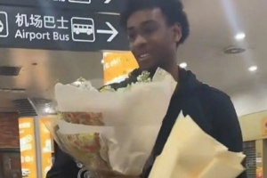 媒体人:山西外援格雷格·布朗因状态不佳 未达到球队要求 已离队