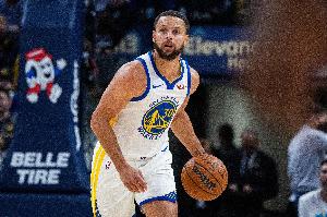 没状态！库里半场10中3&三分5中1仅拿7分1板1断 正负值-17