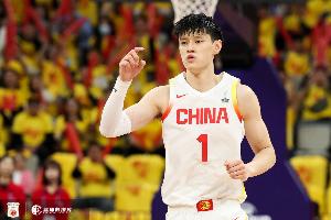 媒体人:曾凡博接受郭士强征召 不久后会回国报到参加国家队集训