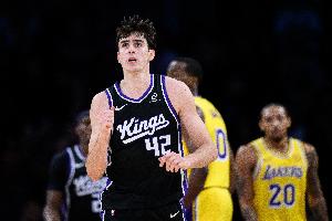 NBA顶级学霸！国王中锋雷诺拥有斯坦福大学数学和计算机双学位