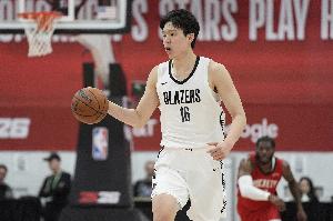 朱芳雨：杨瀚森长时间没打 这场核心任务就是提升体能&跟上节奏
