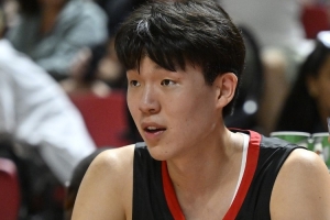 媒体人:等杨瀚森打够50多场G联赛 相信会看到一个不一样的他