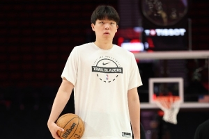媒体人:杨瀚森的速度短时间内没法提高 但三分球可以练练