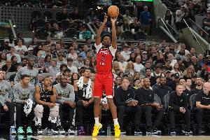 相当低迷！赫伯特·琼斯8中1仅得5分4失误 正负值-32全场断档最低