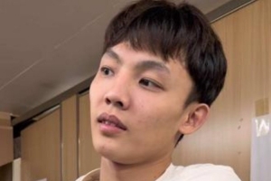 徐杰社媒晒治疗视频：中医还是厉害啊?? 神奇！