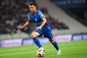 高天意:觉得没去年那么遗憾,8月开始球队出现了各种各样问题