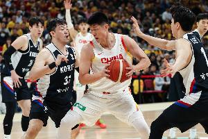 体坛周报:又一次,中国男篮迷失在了五棵松
