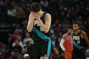 拓媒:杨瀚森的水平不足以在NBA找到节奏 不是出场时间少的问题