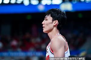 男篮是否该启用徐杰?解说:徐杰没进国家队可能是非篮球原因