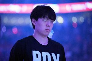 开拓者媒体人:杨瀚森在防守端不像个NBA球员 不知他能否弥补差距