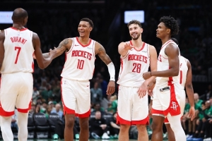 NBA彩经:老鹰凿穿快船 活塞轻取雄鹿 国王不敌火箭
