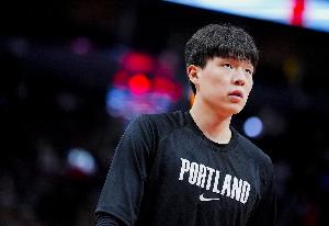 媒体人：这样下去开拓者下半赛季就该摆烂了 瀚森抓紧在G联赛多练