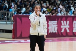 告别8号战袍!单婉丽是浙江女篮“一人一城”的典范