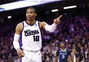 记者：威少在25-26赛季还能是一支NBA球队的最佳球员 真不可思议