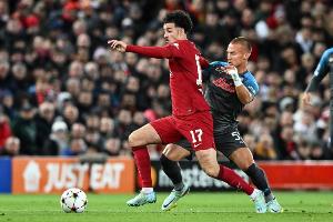 琼斯:我们都很喜欢萨拉赫,他已经表明不是针对球队