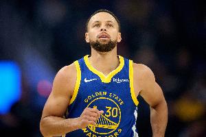 NBA历史上合计有112次单场10+三分的表现 库里有28次占25%
